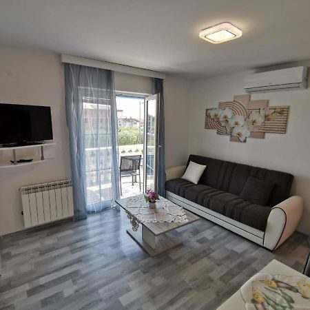 Apartments Toni Пореч Экстерьер фото