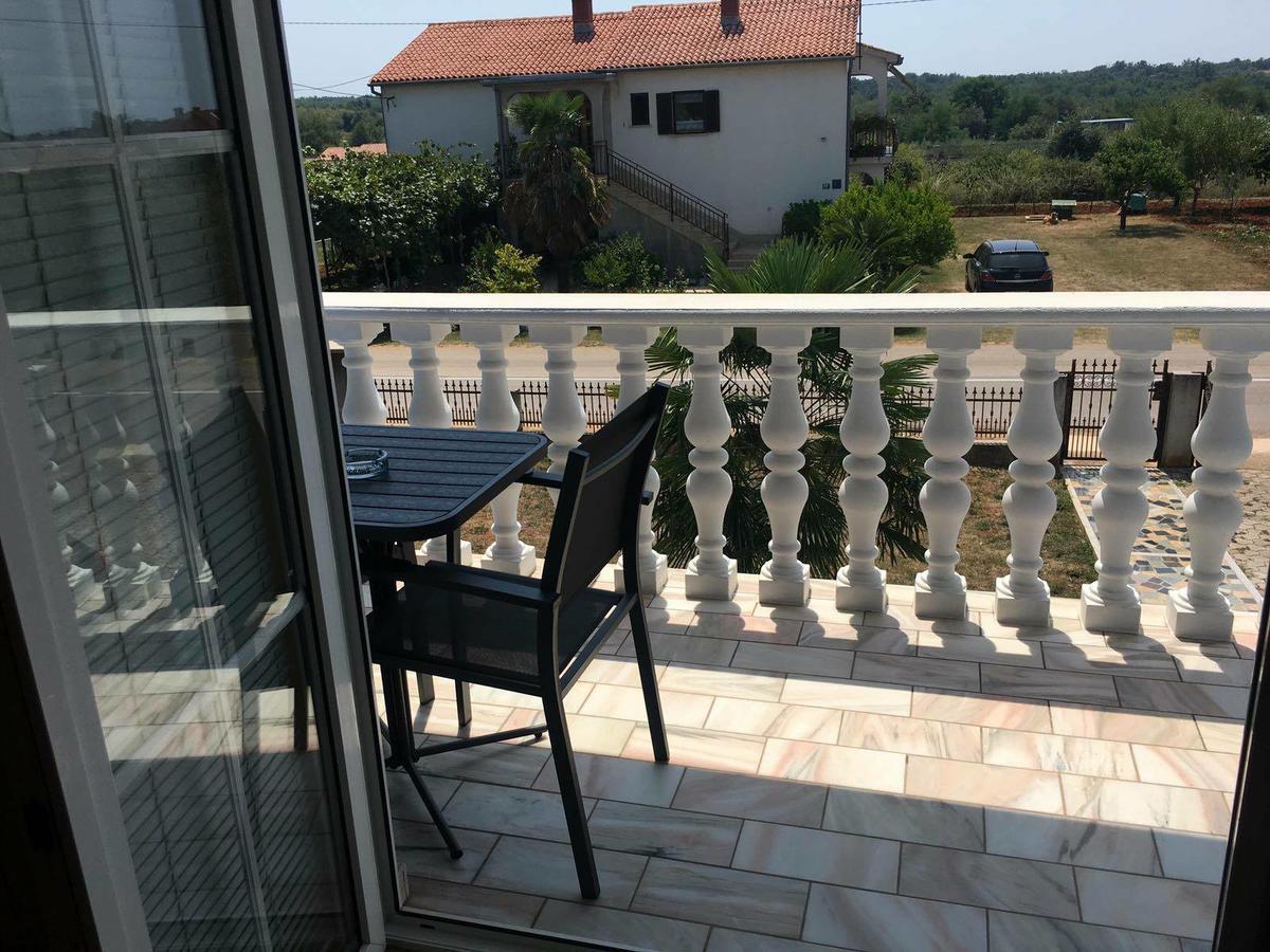 Apartments Toni Пореч Экстерьер фото