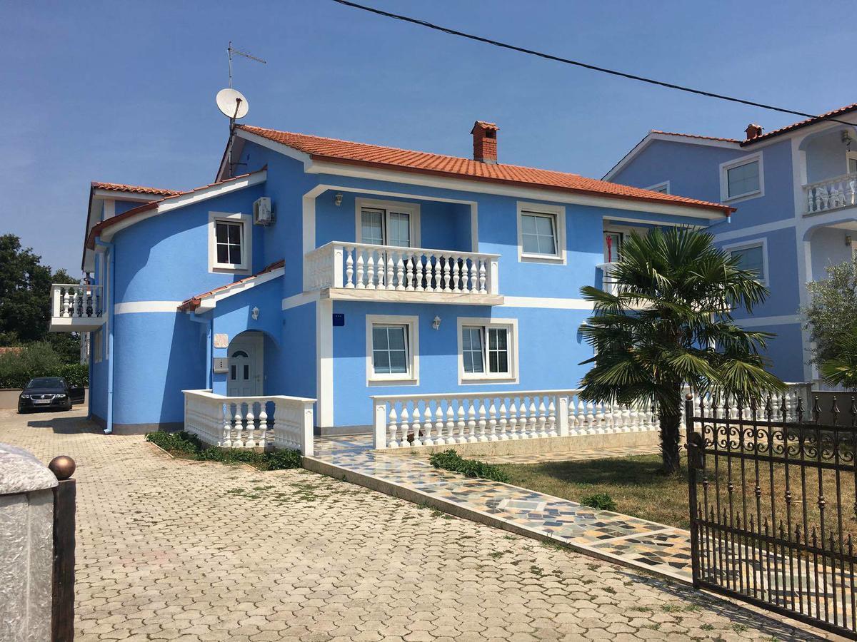 Apartments Toni Пореч Экстерьер фото