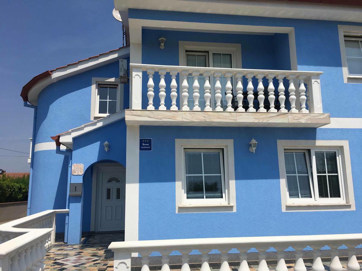 Apartments Toni Пореч Экстерьер фото